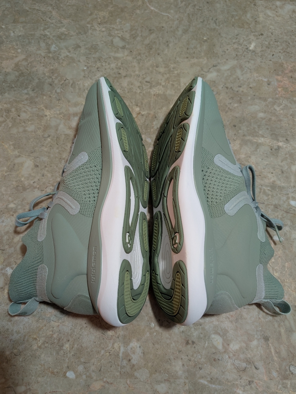 Lululemon Chargefeel 2 Mid Workout Shoes Lime White Women's Size 9 No Box - Picture 11 of 12